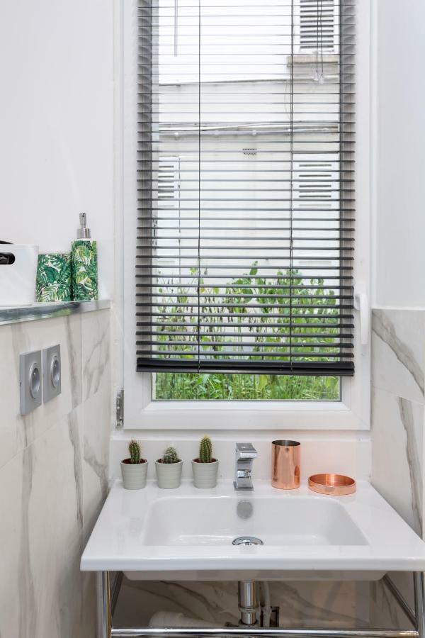 Studio D'Architecte Au Pied De Tour Eiffel Appartement Parijs Buitenkant foto