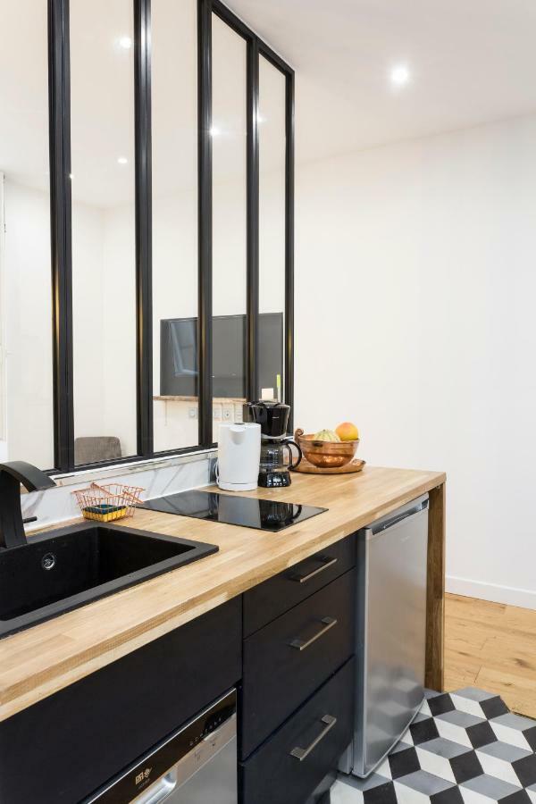 Studio D'Architecte Au Pied De Tour Eiffel Appartement Parijs Buitenkant foto