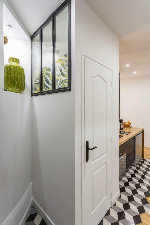 Studio D'Architecte Au Pied De Tour Eiffel Appartement Parijs Buitenkant foto